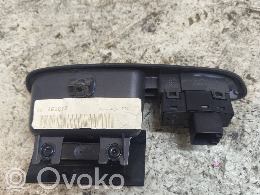 Electric window control switch   9193301,9472275