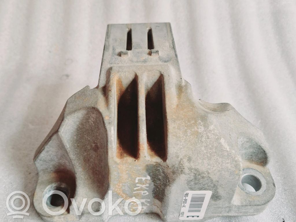 Ford Explorer V Gearbox mount 