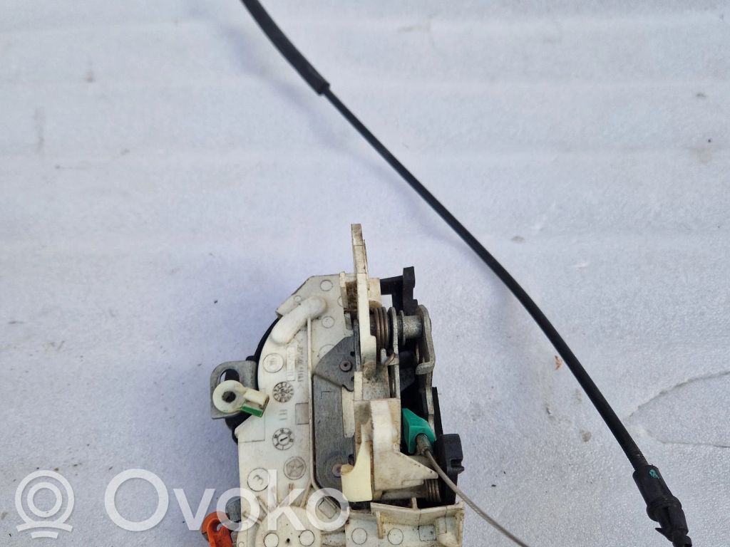 Volkswagen Routan Încuietoare ușă față 