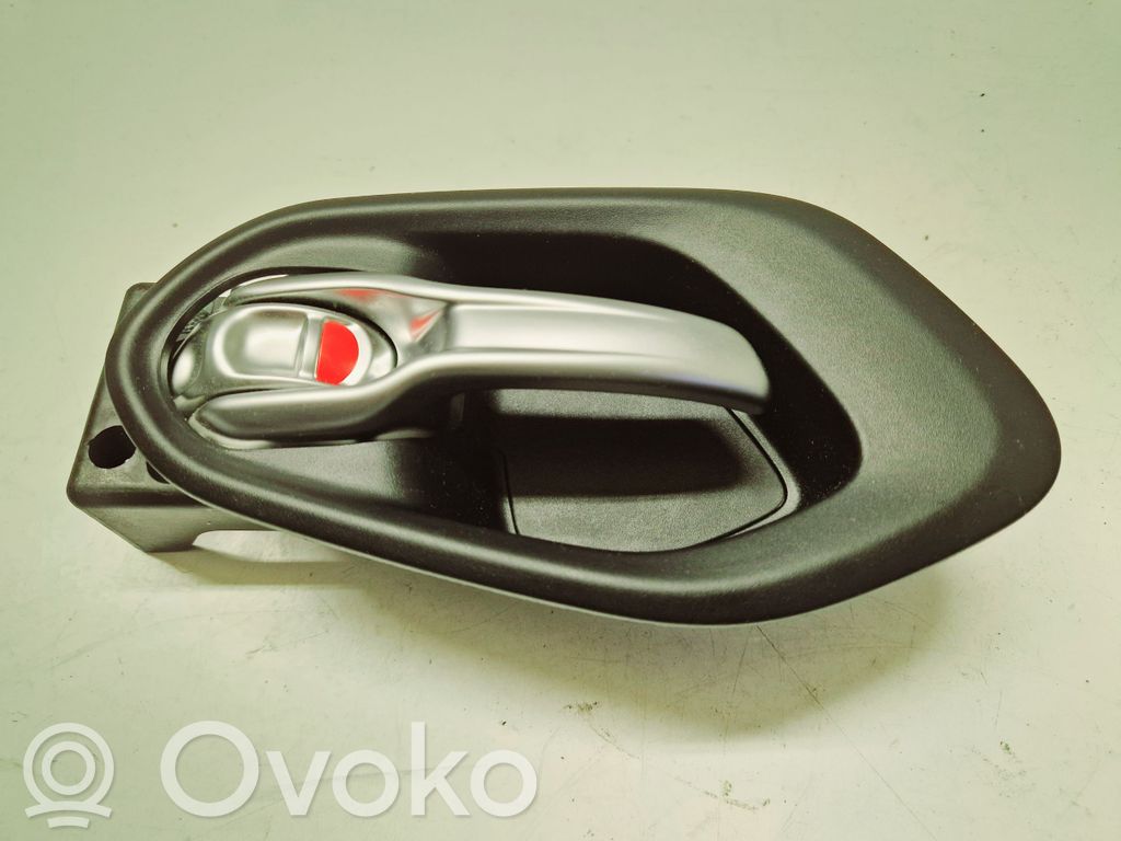 Manecilla interna puerta trasera   68141925AB,1WF20TRMAAB,5074729,1WF20TRMAB,2432798,61868H