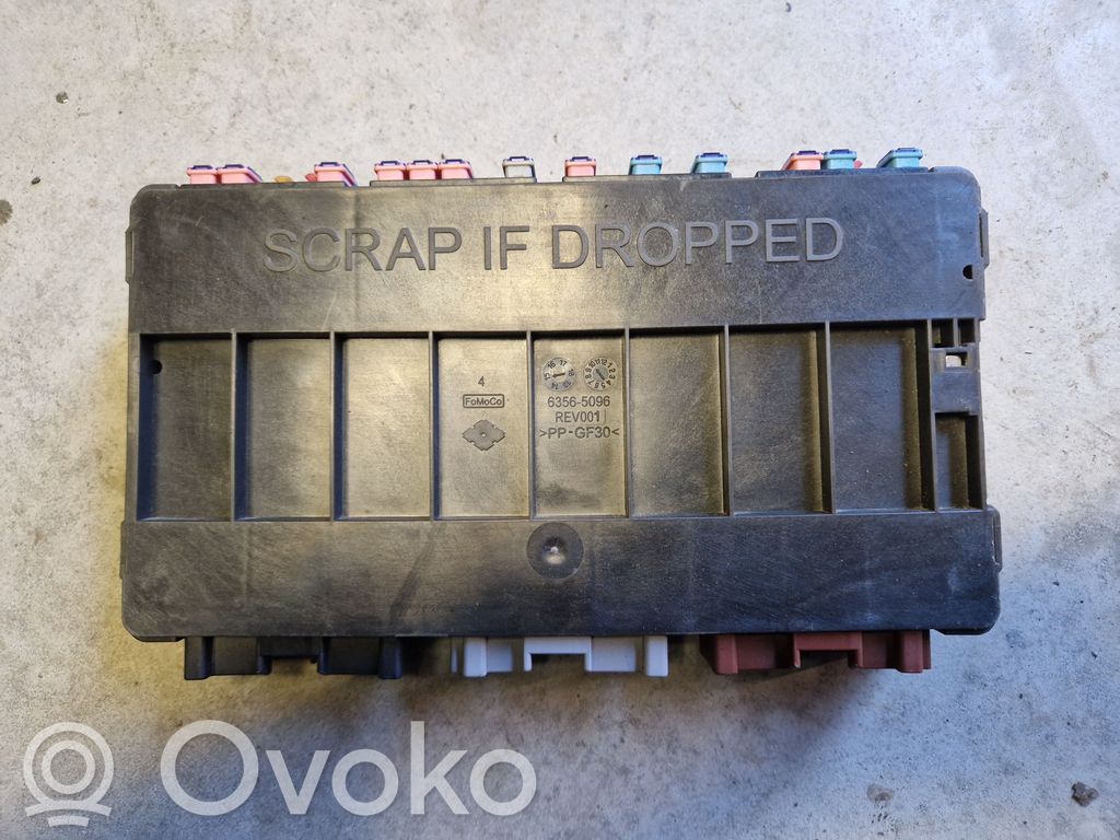 Ford Explorer V Módulo de fusible 