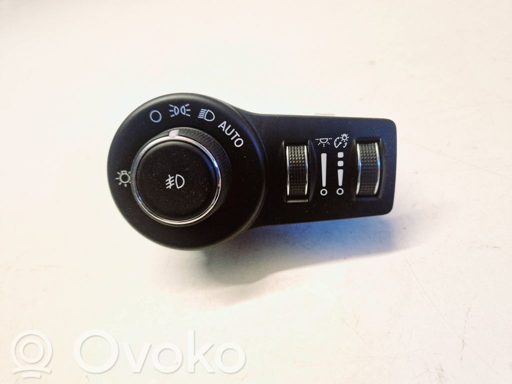 Jeep Cherokee Light switch 