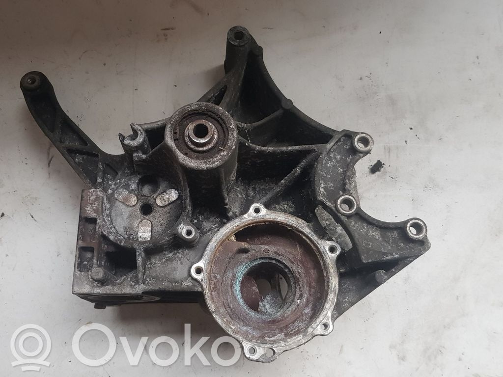 Volkswagen PASSAT B5 Generator/alternator bracket 