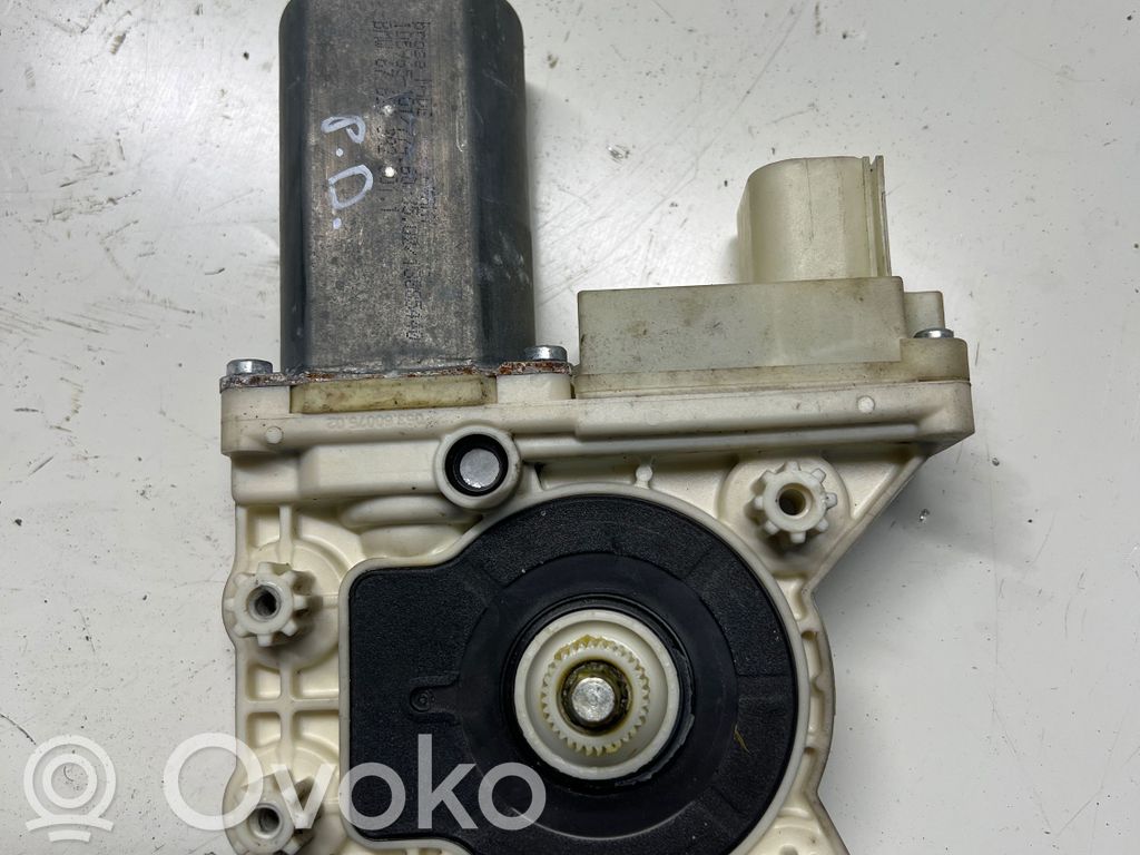 BMW 7 E65 E66 Galinis varikliukas langų pakėlėjo 