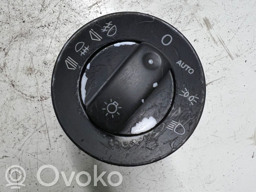 Audi A4 S4 B6 8E 8H Light switch 