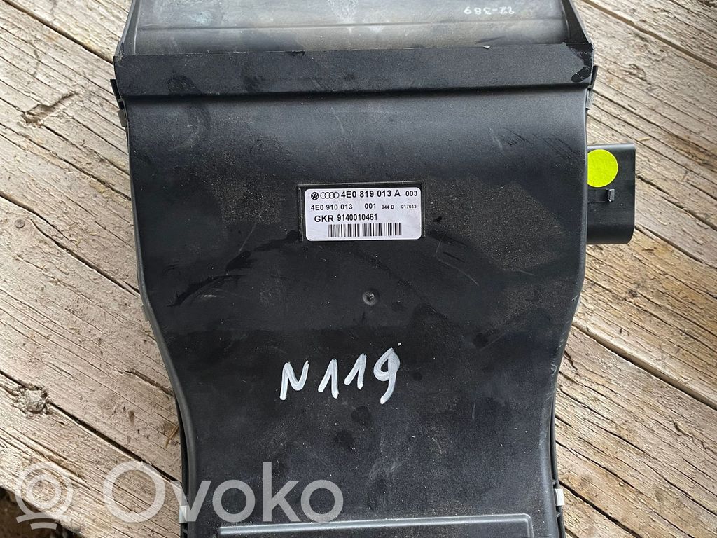 Audi A8 S8 D3 4E Salono oro latakas (-ai) 