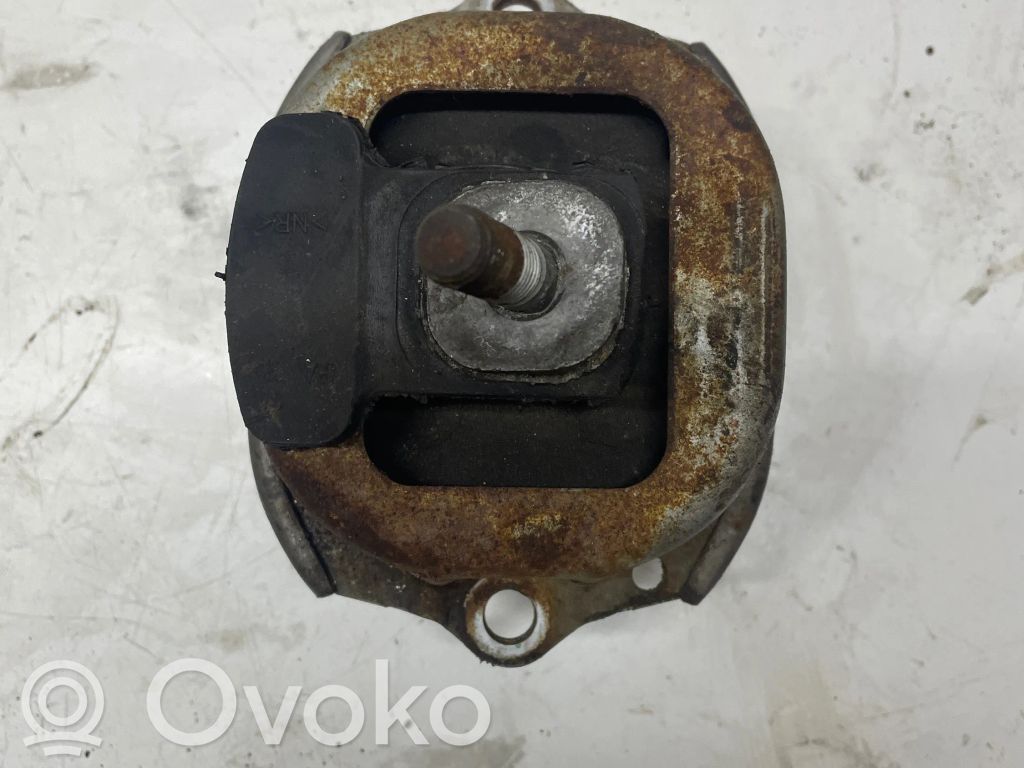 BMW X5 E70 Engine mount bracket 