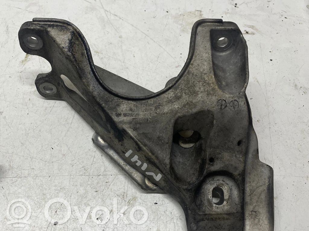 BMW X5 E70 Engine mounting bracket 