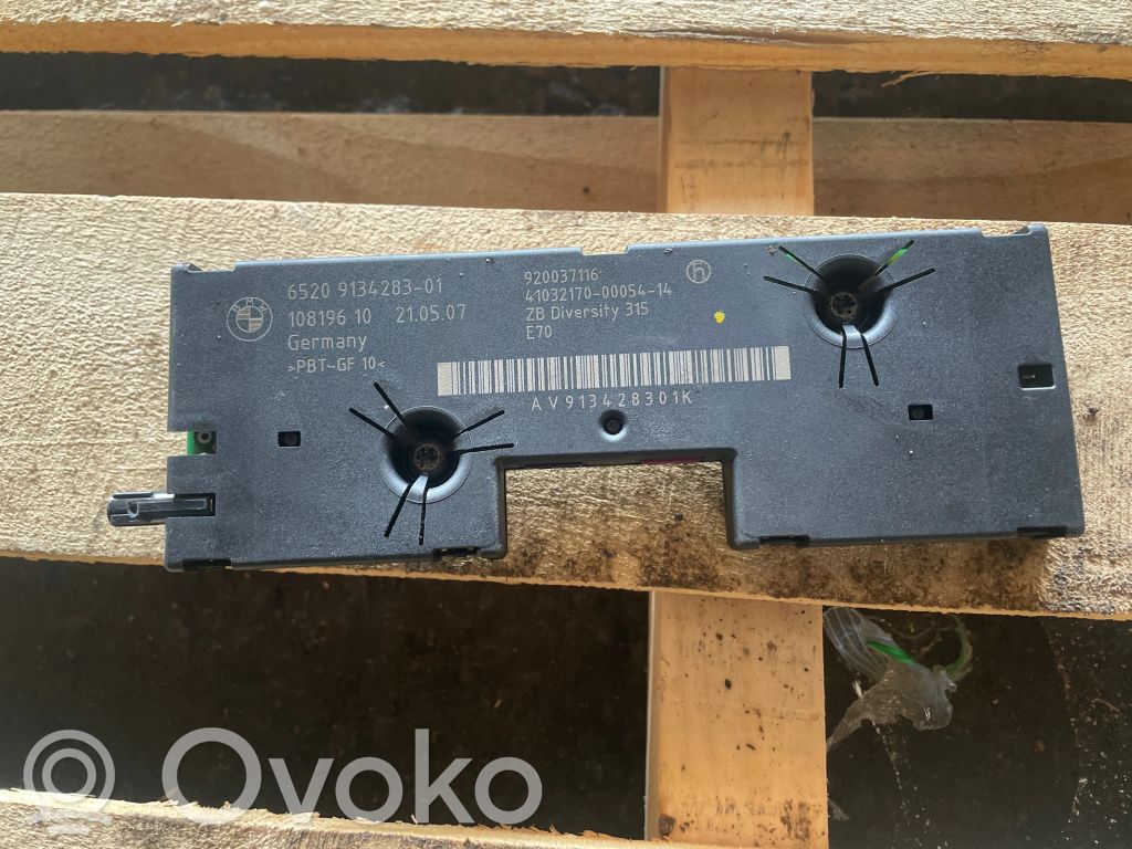 BMW X5 E70 Aerial antenna amplifier 