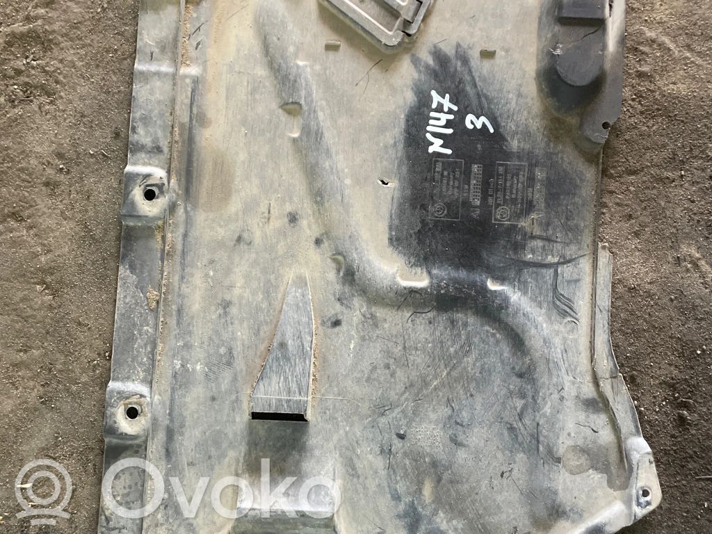 BMW X1 E84 Vidusdaļas apakšas aizsargs 