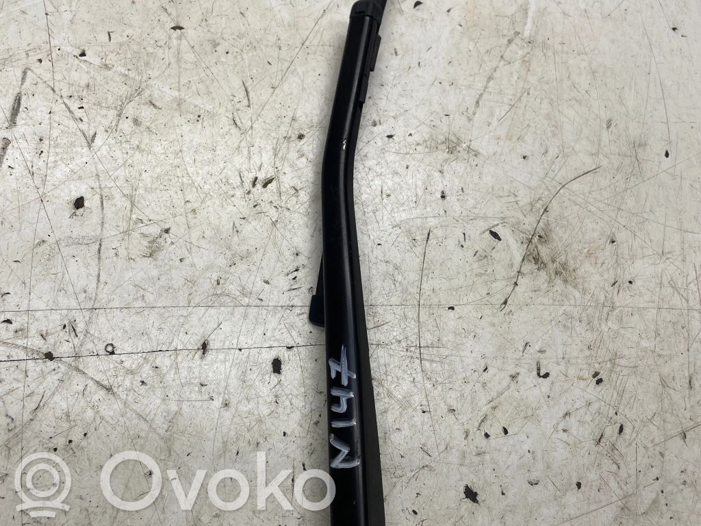 BMW X1 E84 Rear wiper blade arm 