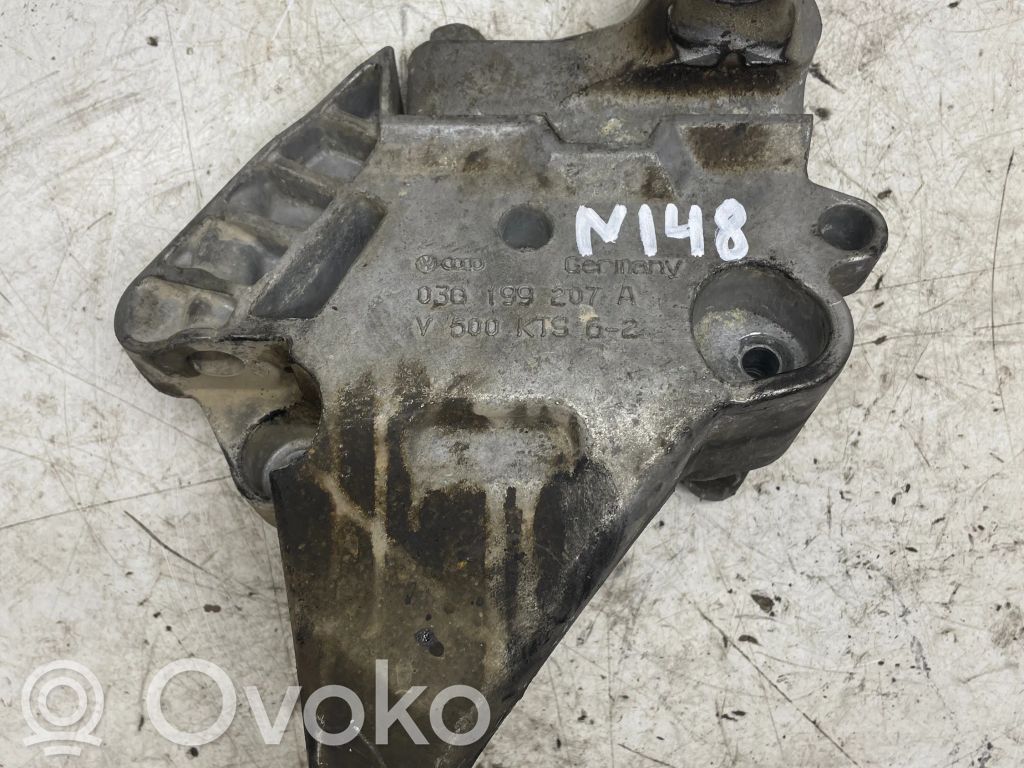 Skoda Octavia Mk2 (1Z) Engine mounting bracket 