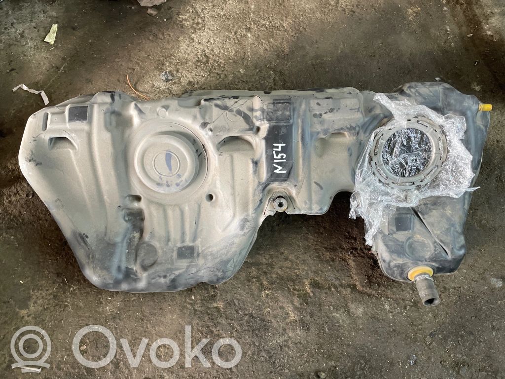 BMW 3 F30 F35 F31 Zbiornik paliwa 