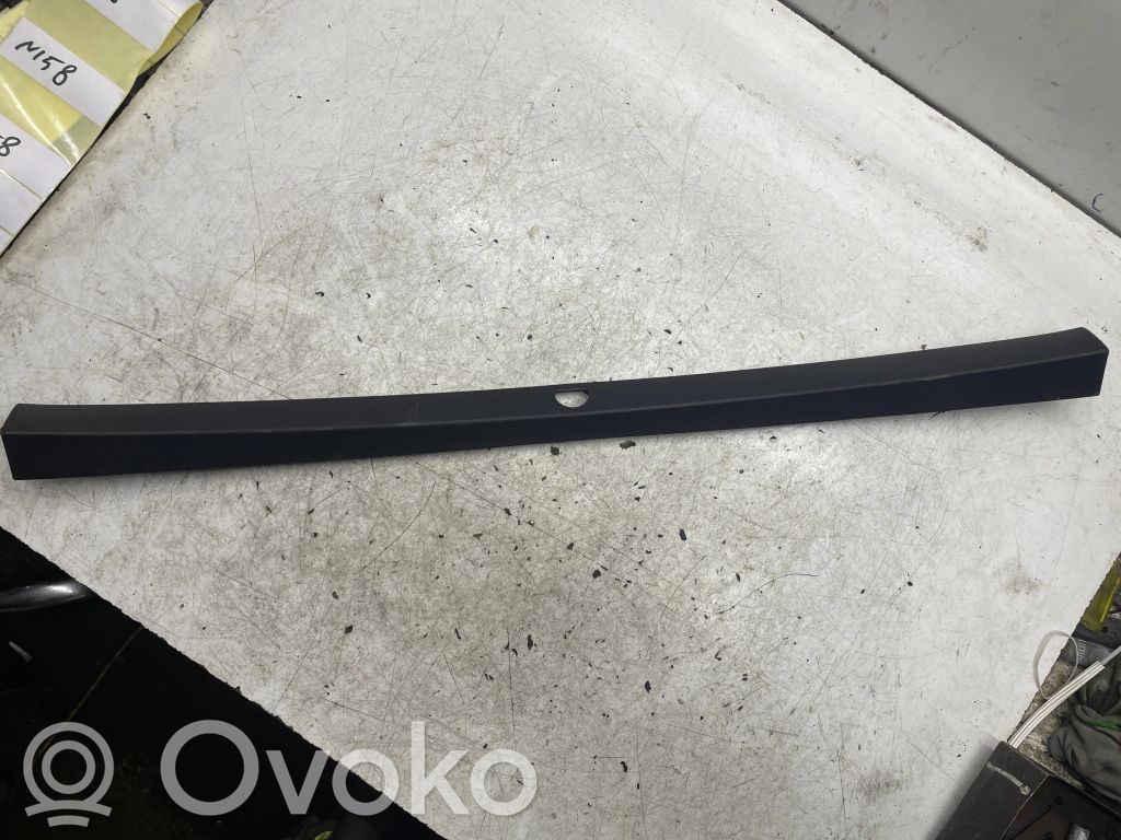Audi Q7 4L Poszycie / Tapicerka tylnej klapy bagażnika 
