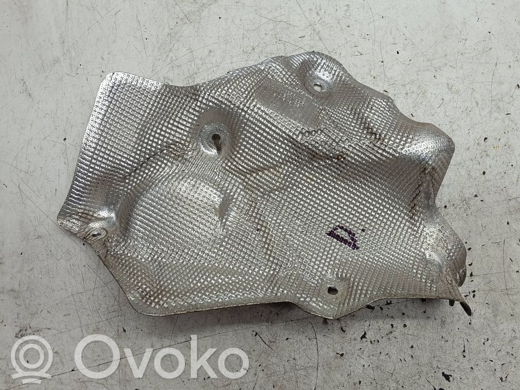 Audi Q7 4M Heat shield in engine bay 
