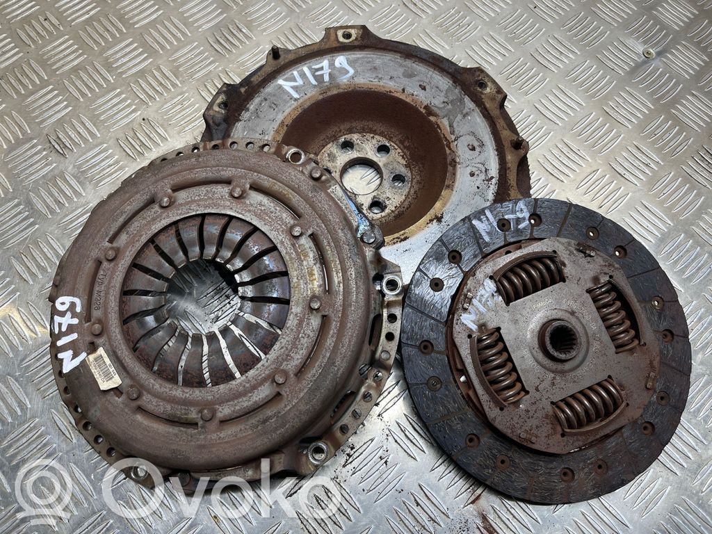 Ford Turneo Courier Sankabos komplektas 
