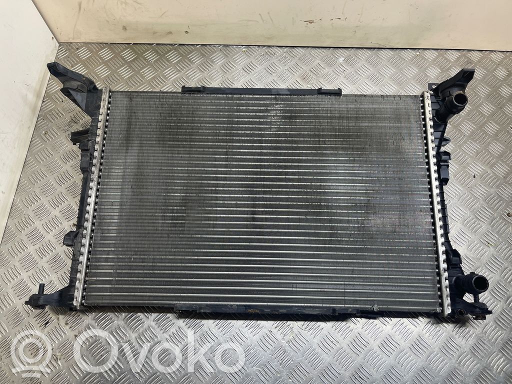 Audi A4 S4 B8 8K Coolant radiator 