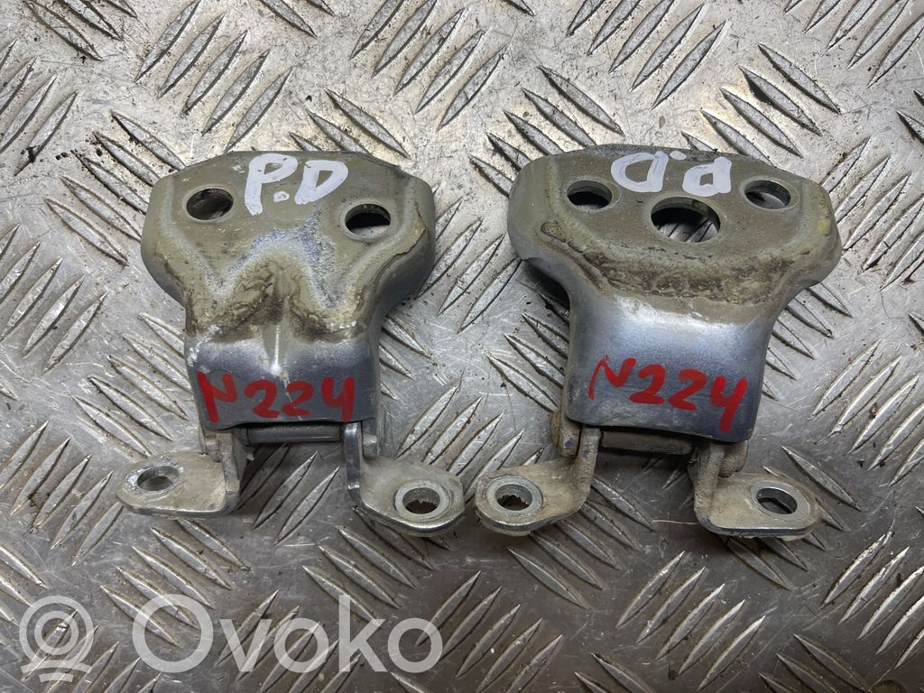 Subaru Legacy Priekšpusē eņģu komplekts 