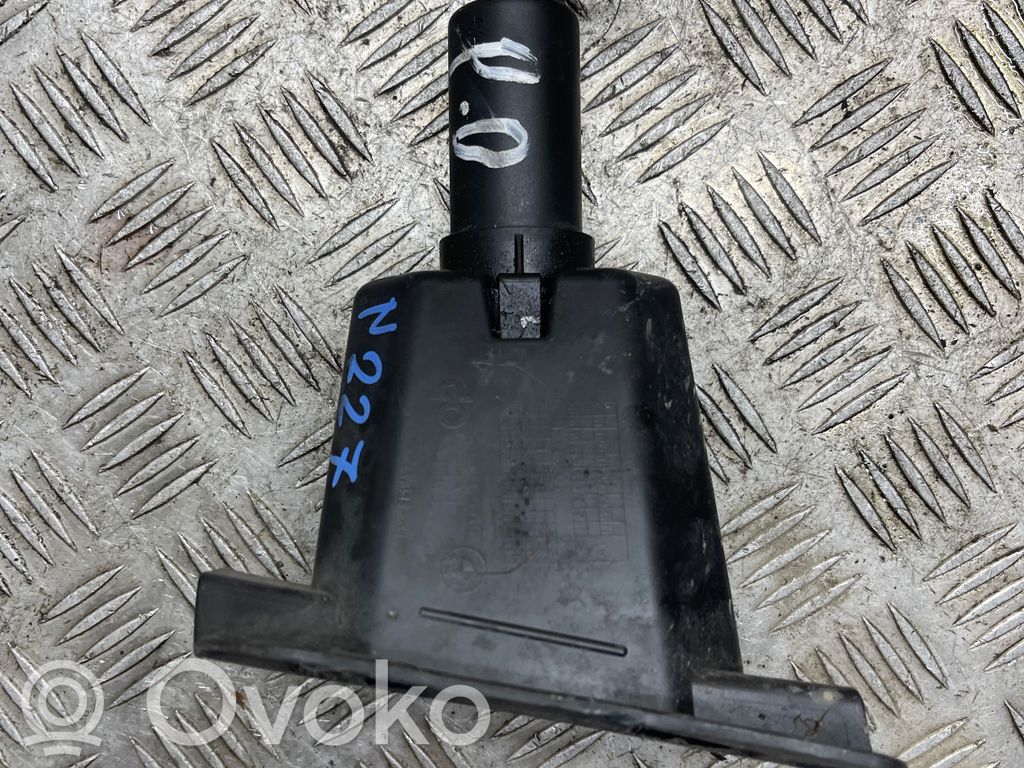 BMW X5 E70 Headlight washer spray nozzle 
