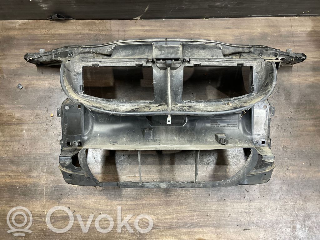BMW 3 E90 E91 Radiatorių panelė 