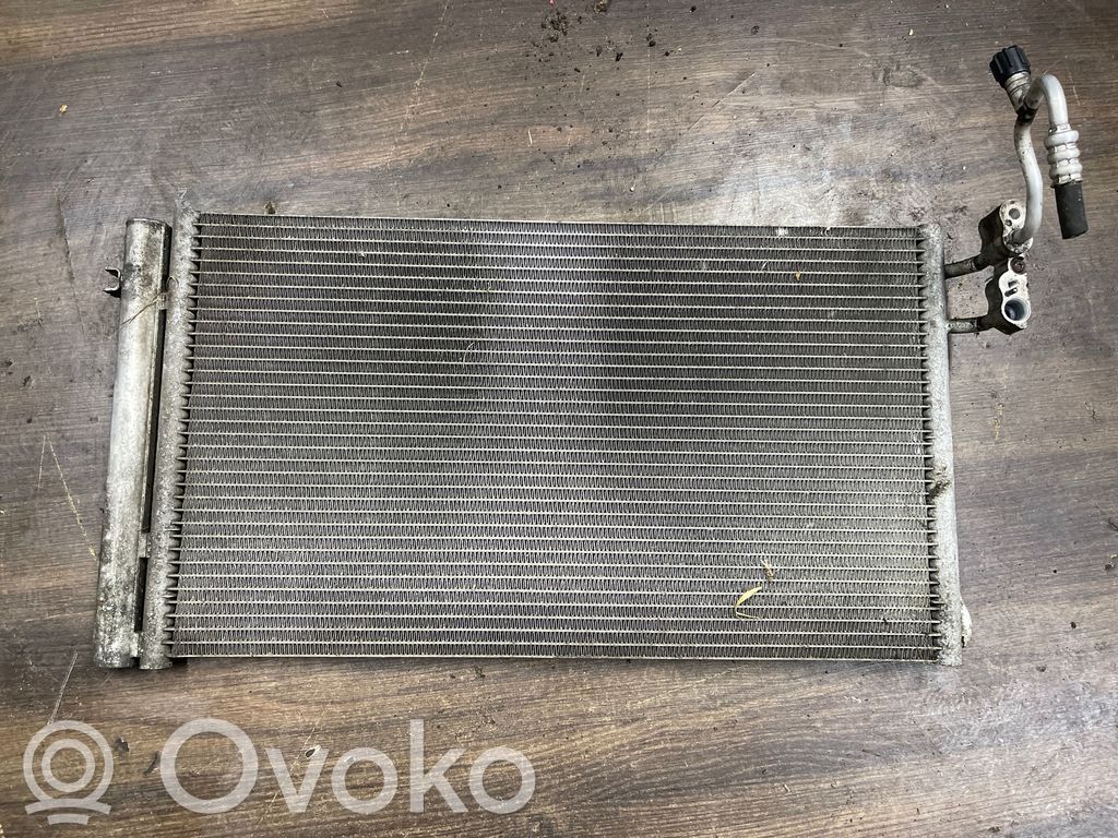 BMW 3 E90 E91 Gaisa kondicioniera dzeses radiators 