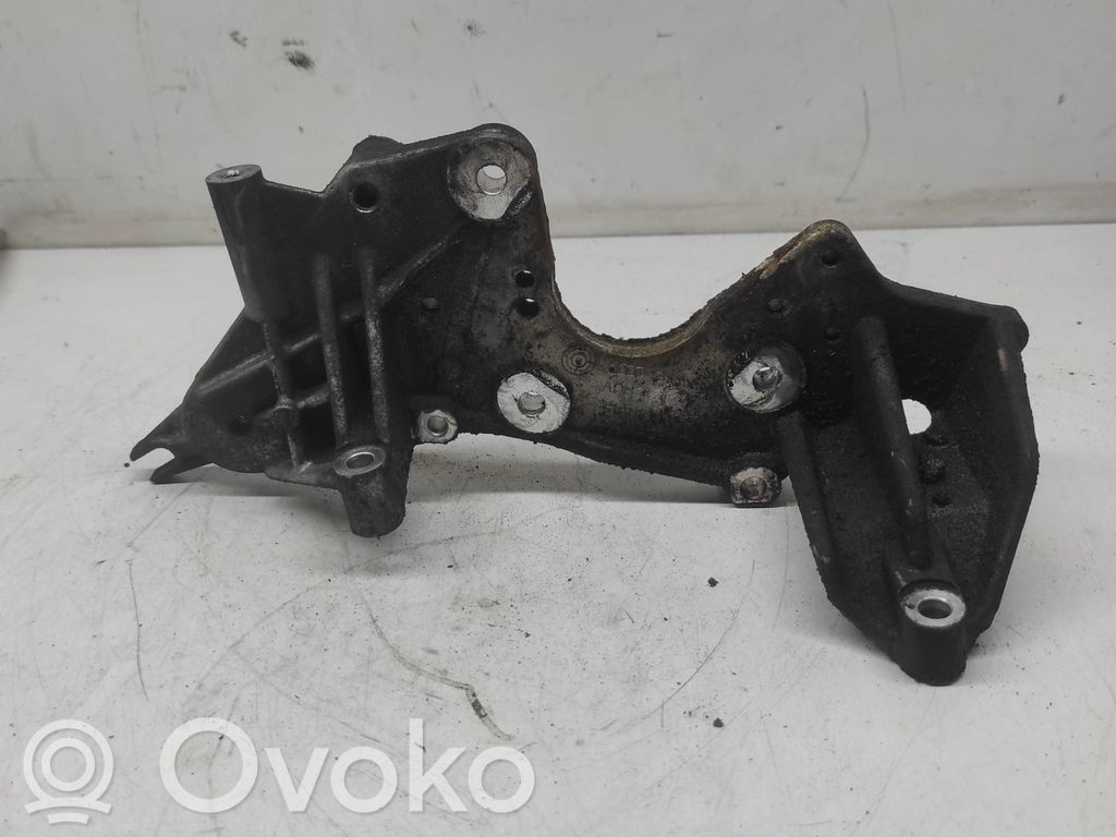 Audi A6 S6 C6 4F Fuel pump bracket 