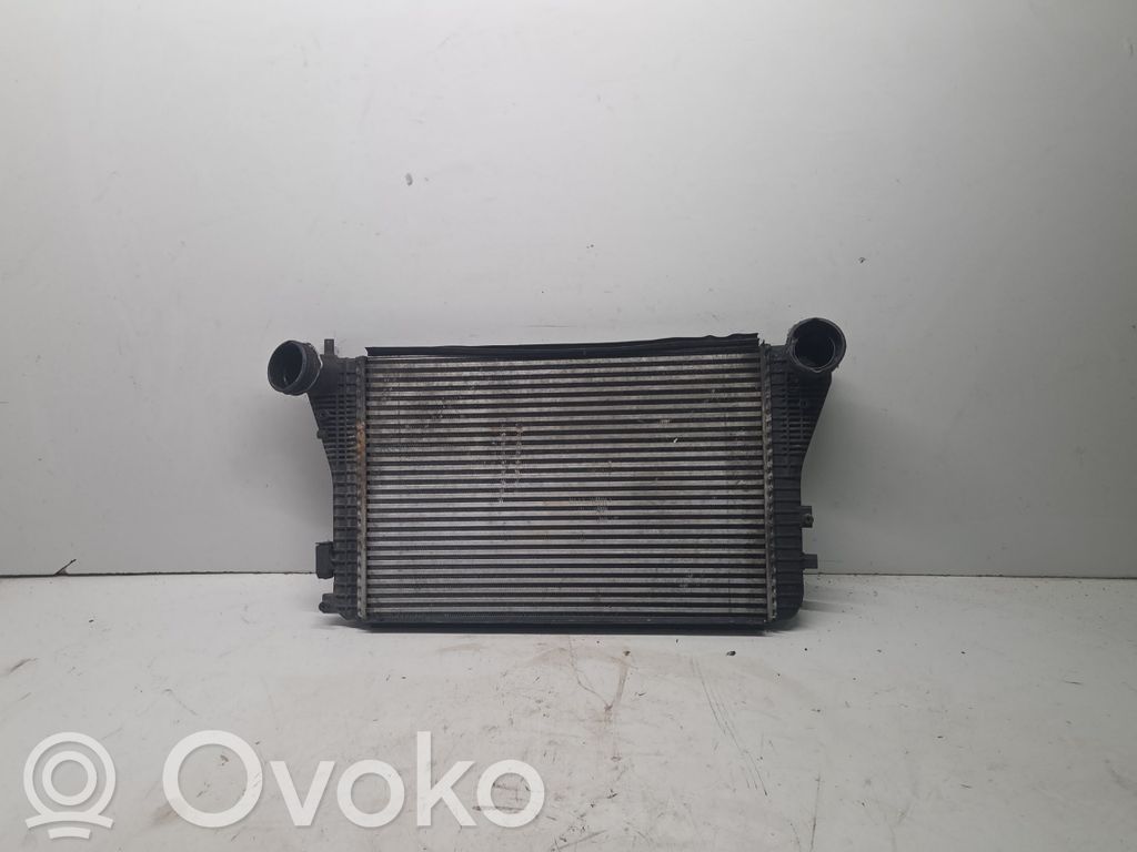 Volkswagen Touran I Interkūlerio radiatorius 