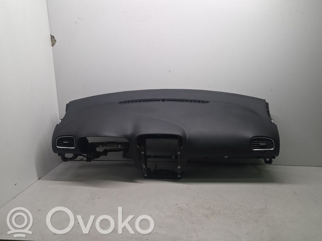 Volkswagen Golf VI Panel de instrumentos 