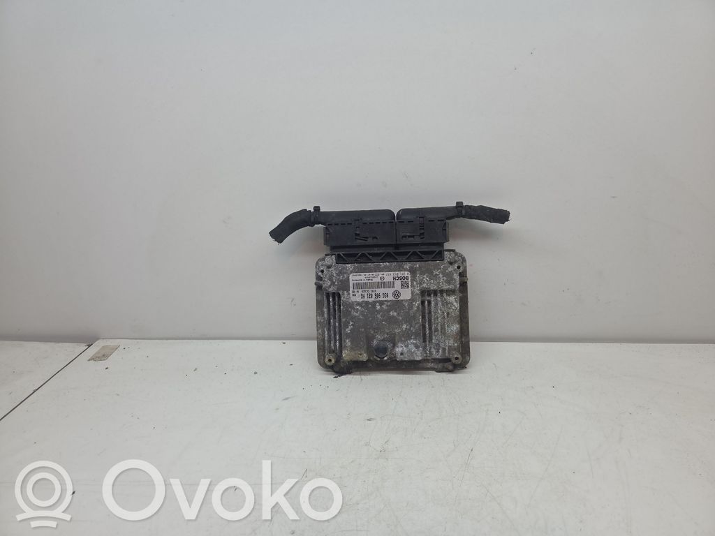 Volkswagen PASSAT B6 Engine control unit/module 