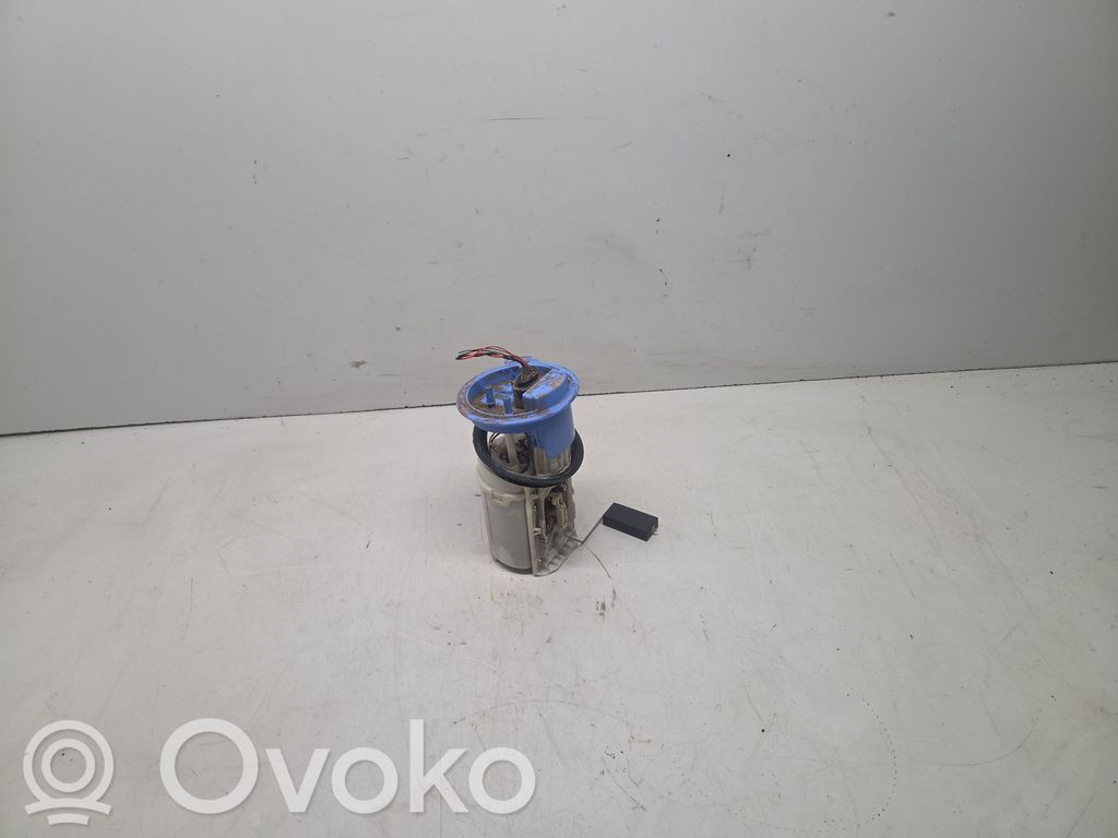 Volkswagen Golf V Kraftstoffpumpe im Tank 
