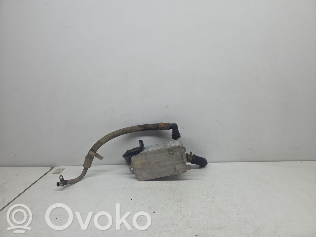 Volvo V50 Держатель масляного фильтра / охладитель 
