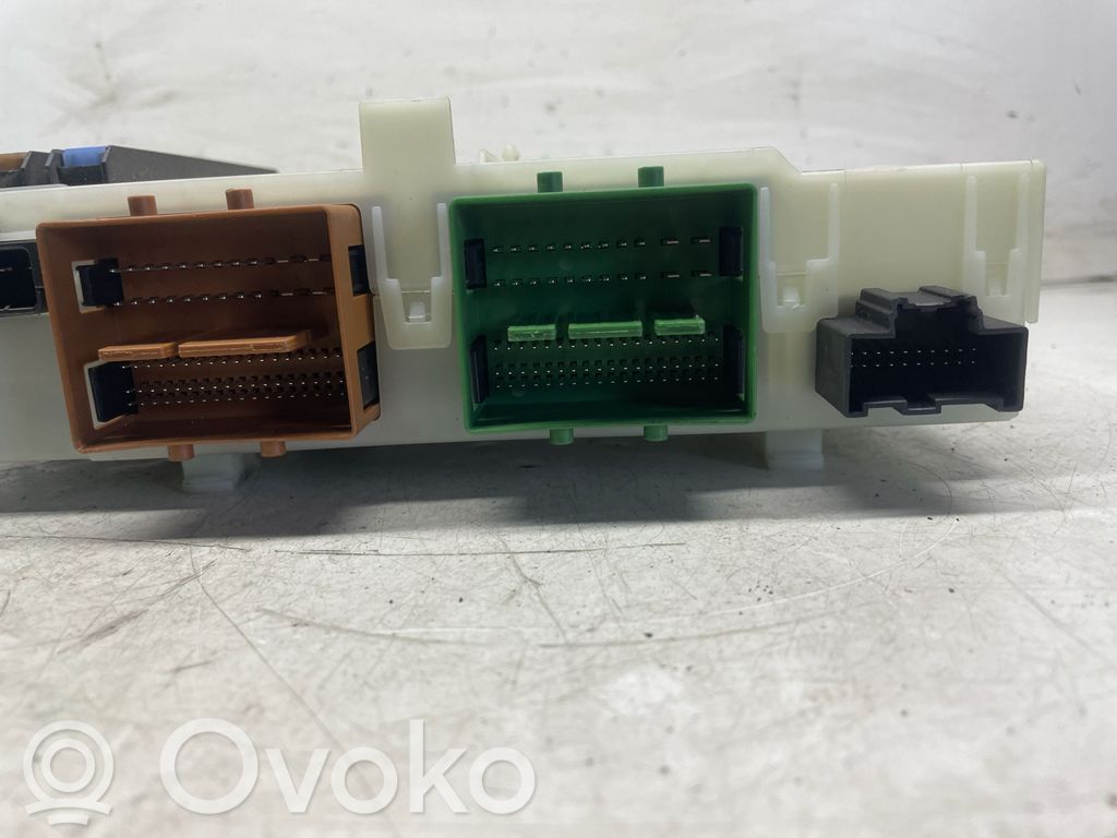 Volvo V70 Fuse module 