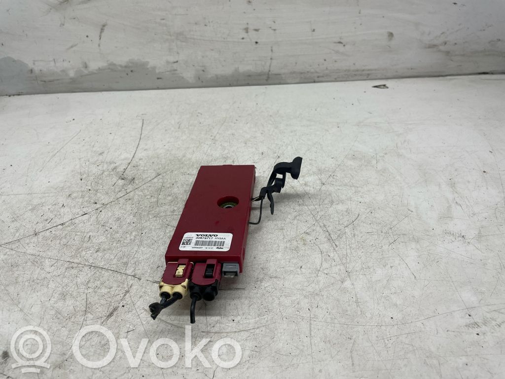 Volvo V70 Pystyantennivahvistin 