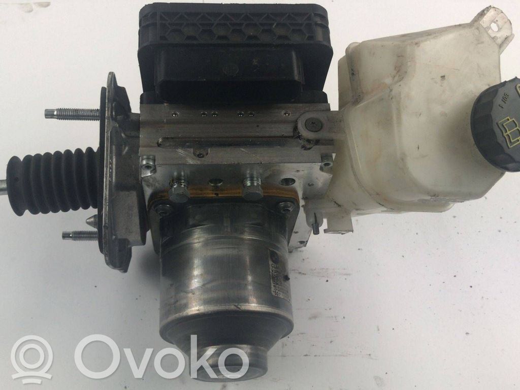 BMW 7 G70 ABS Blokas 