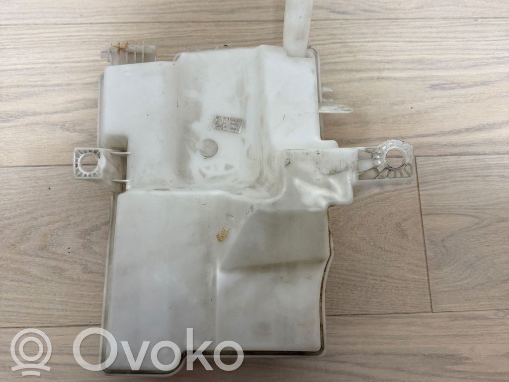 Zbiornik płynu do spryskiwaczy szyby przedniej / czołowej   BV6113K175A,BV6113K175EA,BV6113K175D,AV6113K175FE,BV6113K173B