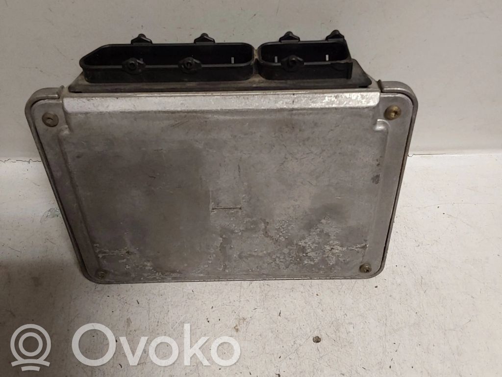 Volkswagen Golf IV Engine control unit/module 