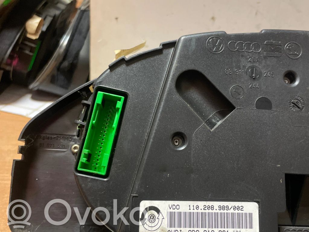 Audi A4 S4 B5 8D Speedometer (instrument cluster) 
