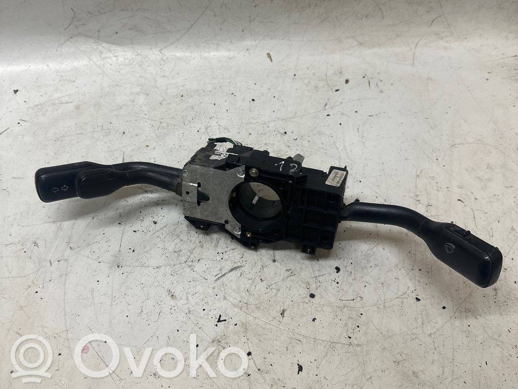 Audi A4 S4 B5 8D Manetka / Przełącznik kierunkowskazów wycieraczek 