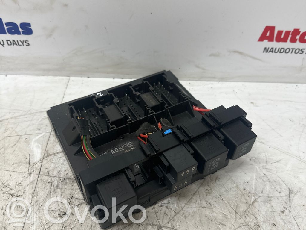 Volkswagen PASSAT B7 Modul confort 