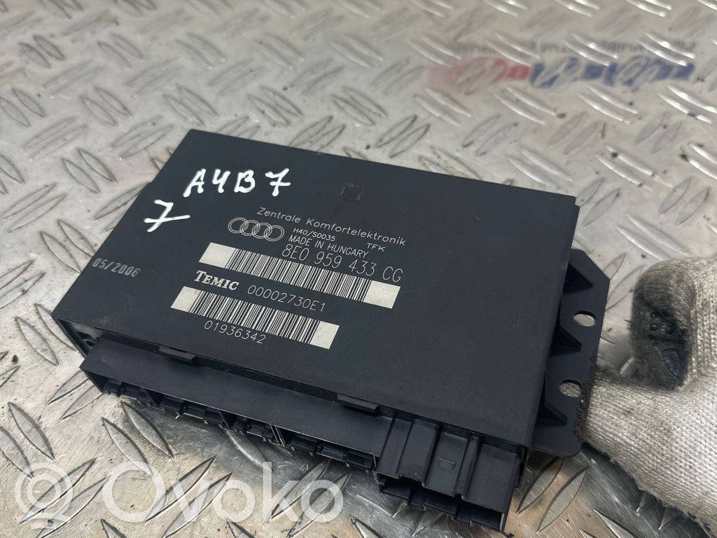 Audi A4 S4 B7 8E 8H Korin keskiosan ohjainlaite 