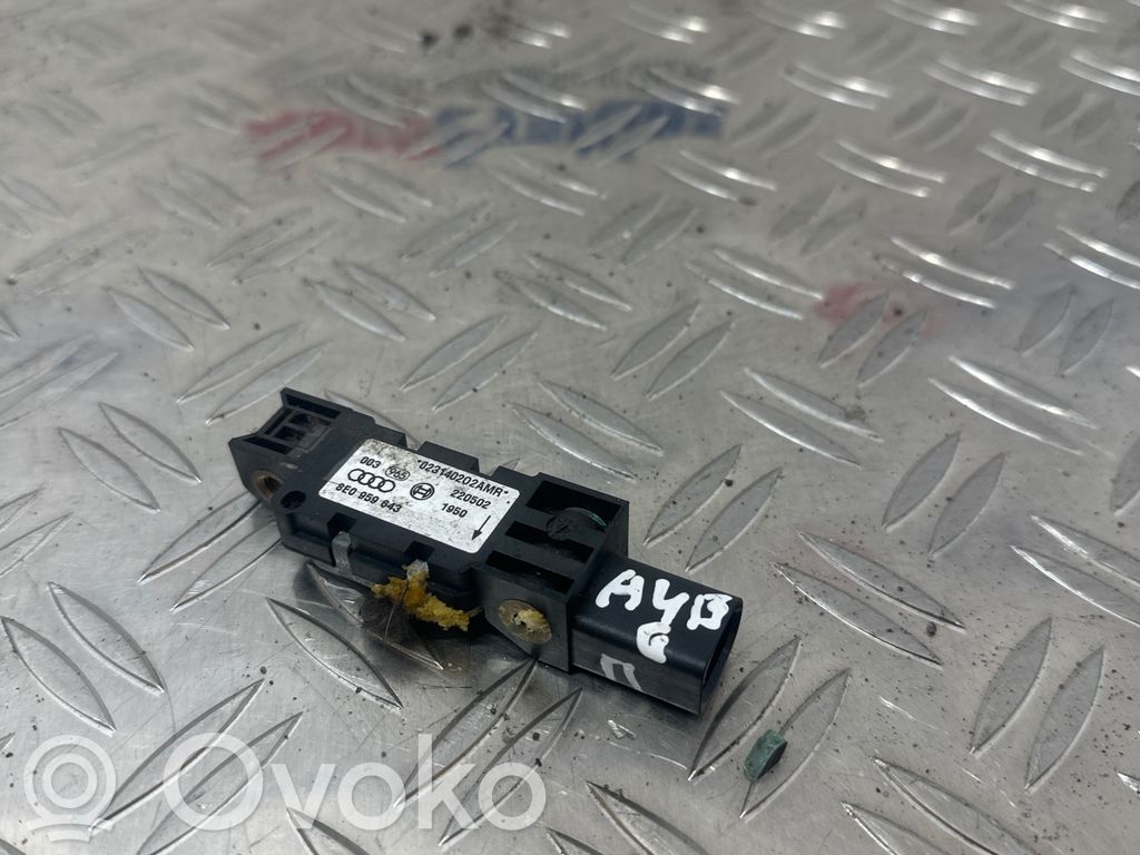 Audi A4 S4 B6 8E 8H Senzor impact/declanșare airbag 