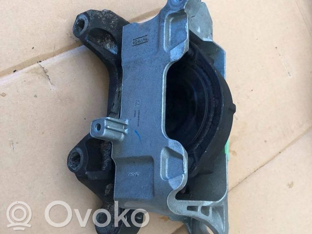 Engine mount bracket   LX636F012AC