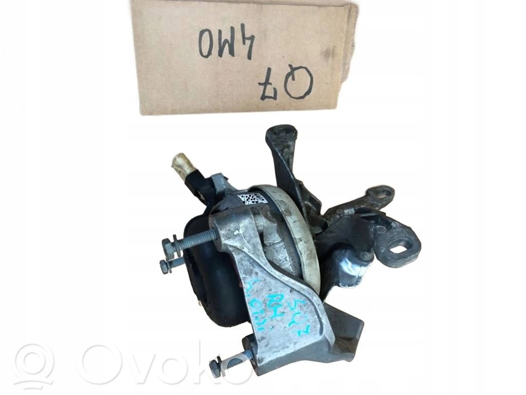 Audi Q7 4M Engine mounting bracket 