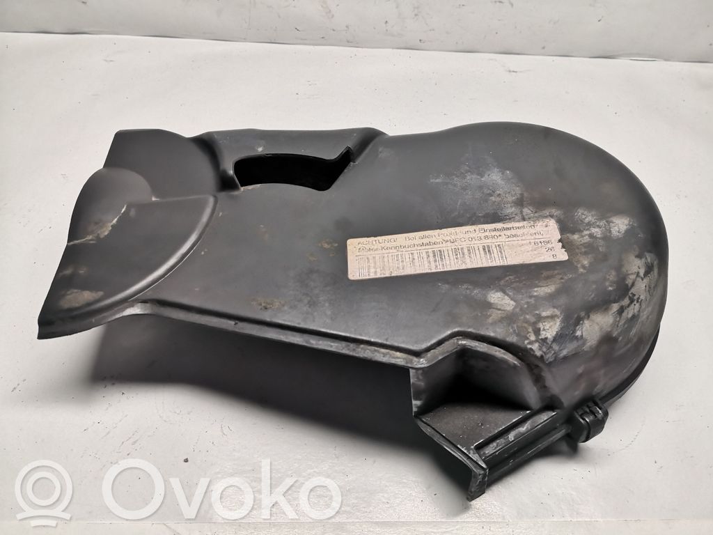 Audi A4 S4 B6 8E 8H Cache carter courroie de distribution 