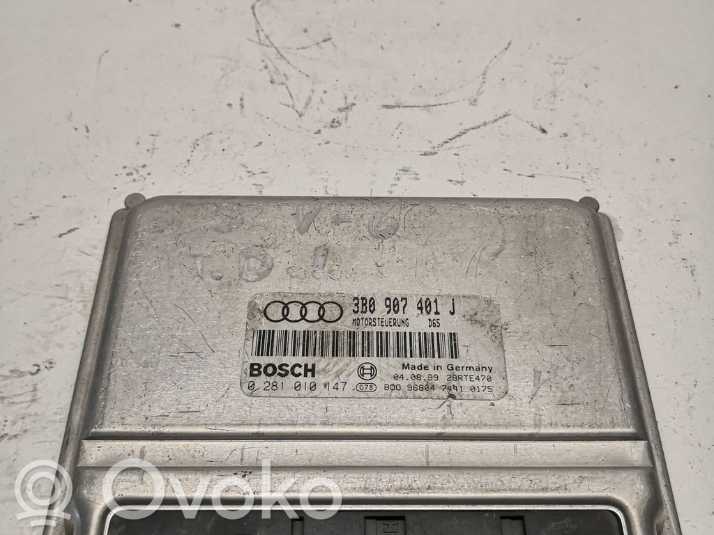 Volkswagen PASSAT B5 Engine control unit/module 