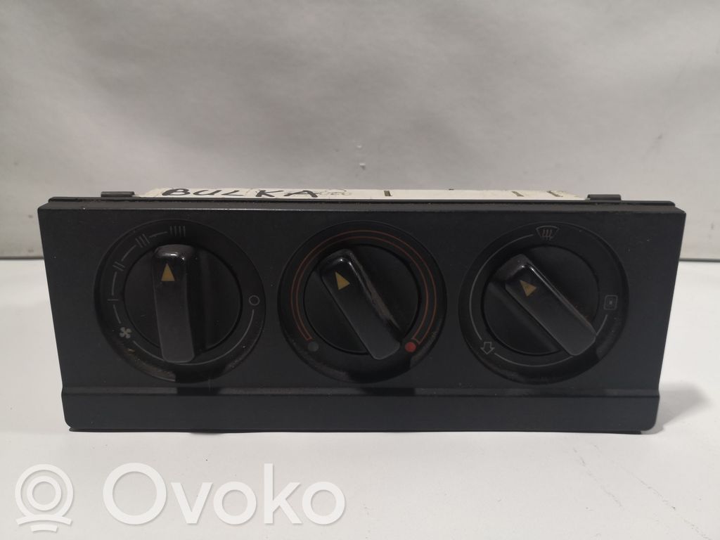 Audi 80 90 B3 Climate control unit 