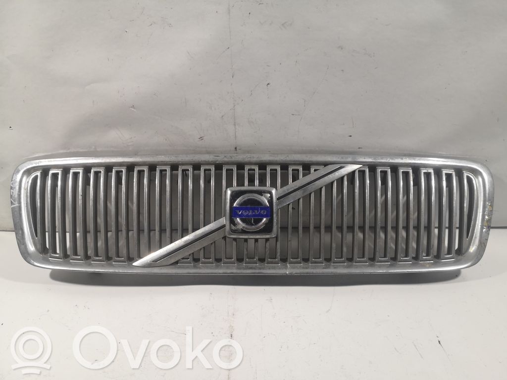 Volvo S70  V70  V70 XC Front bumper upper radiator grill 