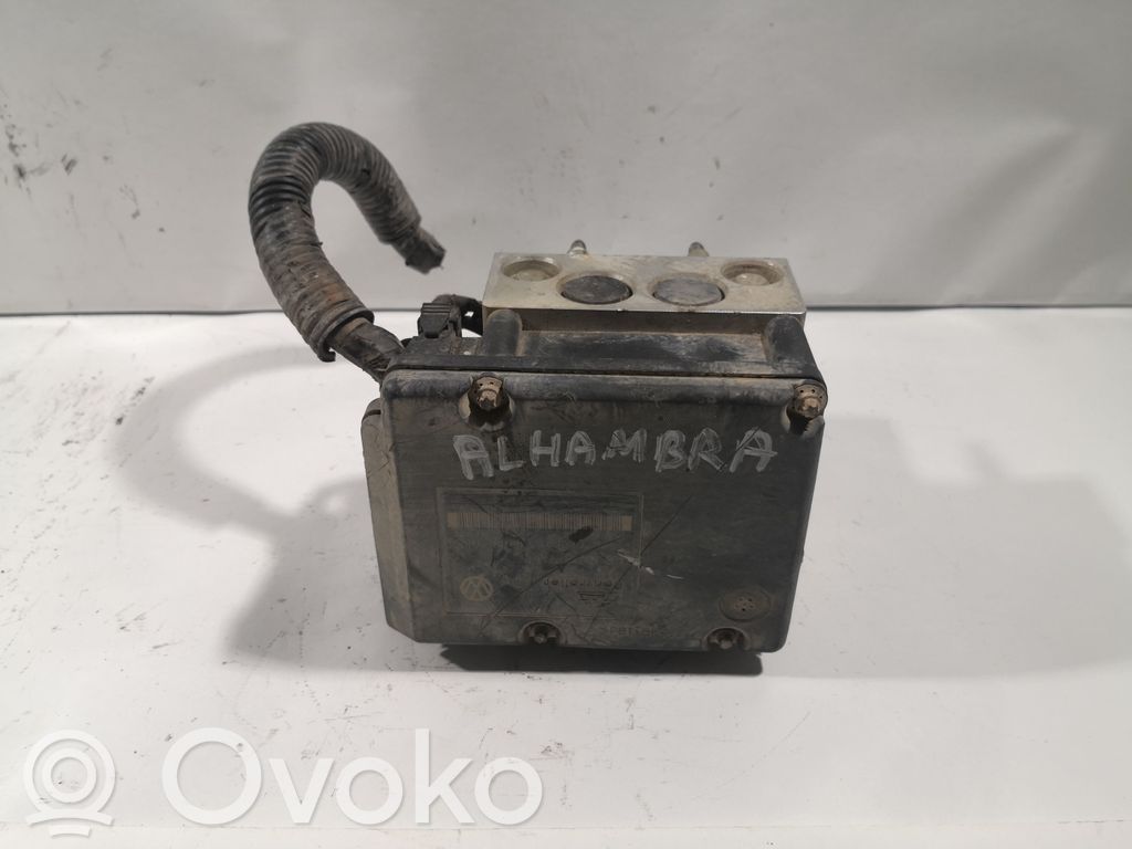 Seat Alhambra (Mk1) ABS bloks 