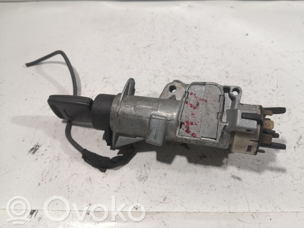 Audi A4 S4 B5 8D Ignition lock 