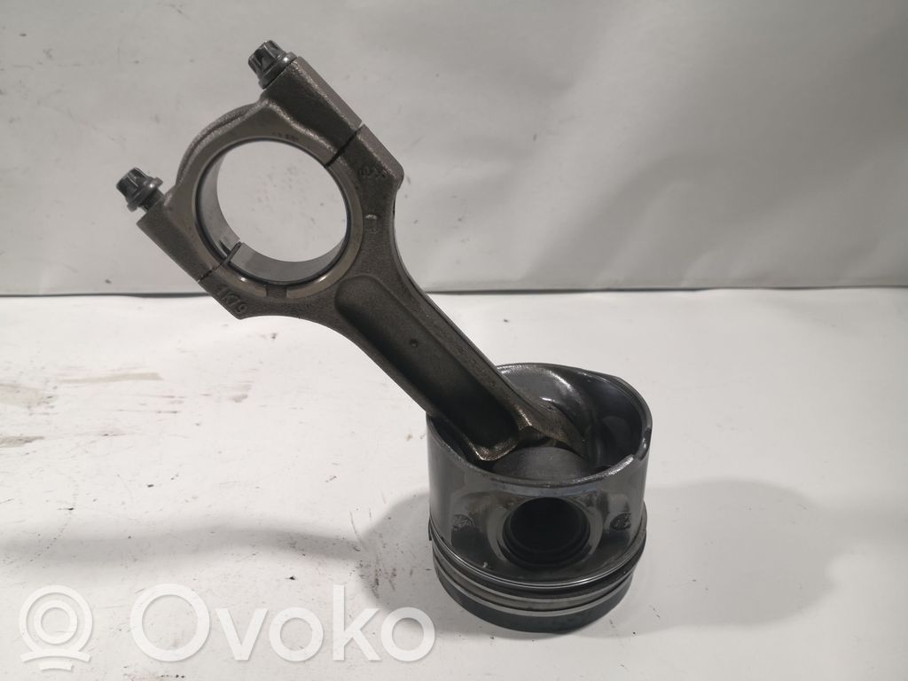 BMW X5 E70 Pistón con biela 